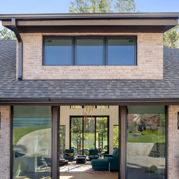 Contemporary In North Main
