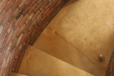 This is an example of a traditional staircase in Indianapolis.
