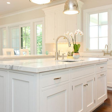 White Kitchen Cabinets