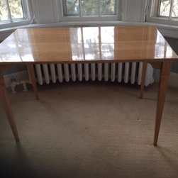 Minimalist Solid Cherry Desk - Lifestyle And Leisure