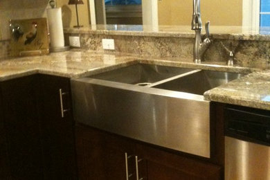 Example of a trendy kitchen design in Nashville