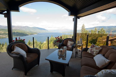 Deck - contemporary deck idea in Vancouver