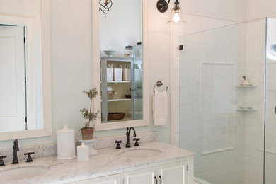 Example of a cottage bathroom design in Other