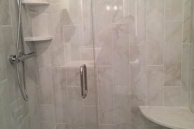 Example of a minimalist bathroom design in Other
