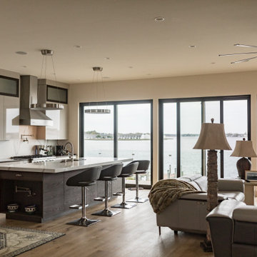Pet-Friendly Contemporary Home on the River