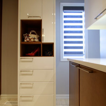 Modern Family Room & Mudroom