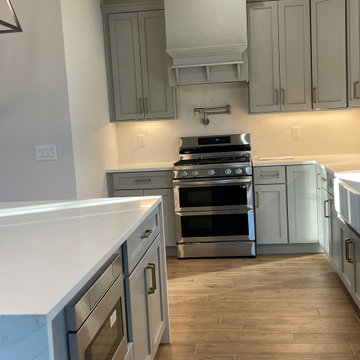 Designers Choice Cabinetry - Atlas 231 FP - Folkstone Finish - Orlando, FL