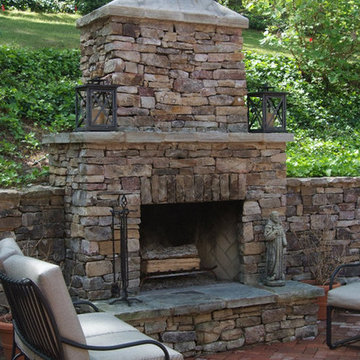 Outdoor Kitchens and Fireplaces