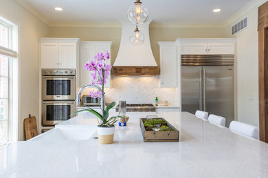 Inspiration for a transitional kitchen remodel in Columbus