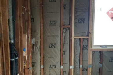 Bedroom photo in Los Angeles