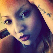 Mya Ayos foto