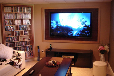 Example of a trendy basement design in Montreal