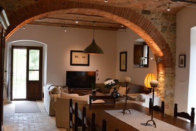Dining room - country dining room idea in Florence