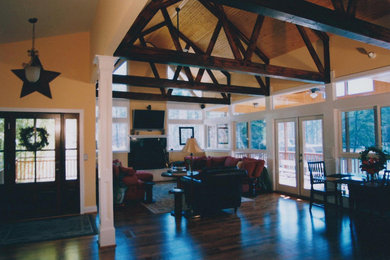 Mountain style living room photo in Birmingham