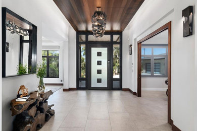 Example of a minimalist hallway design in Miami