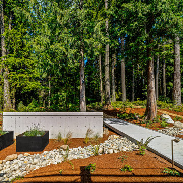 Striking Contemporary Custom Home in Grand Ridge
