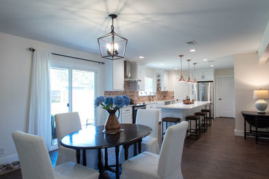Kitchen - modern kitchen idea in Austin