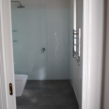 Light & bright ensuite