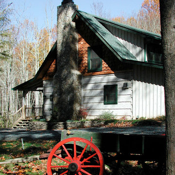 Smal log cabin