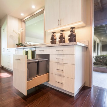 Honolulu Kitchen and Entertainment Center