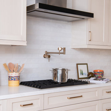 Wall mounted hood