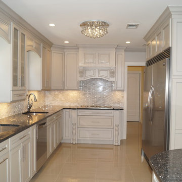 Transitional Grey Kitchen