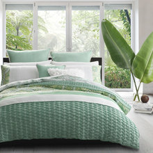 | Green |