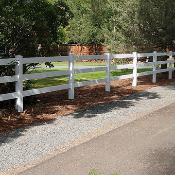 Vinyl Rail Fencing / Gates