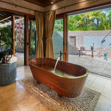 Expansive and Luxurious Bathroom in Maui Home