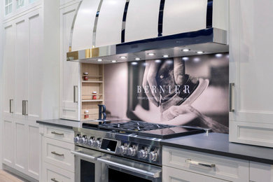 Kitchen - transitional kitchen idea in Nashville