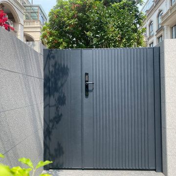 The beauty of the Fully Enclosed series courtyard gates