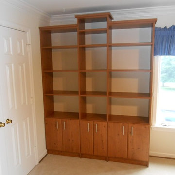 Home Office/ Built-in; Clifton, VA