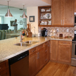 Branz's Kitchen Cabinets - Kitchen Cabinetry