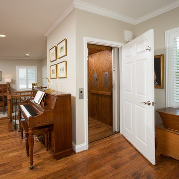 Spacious Mother In Law Suite Addition Plus a Four Car Garage in Centreville, VA