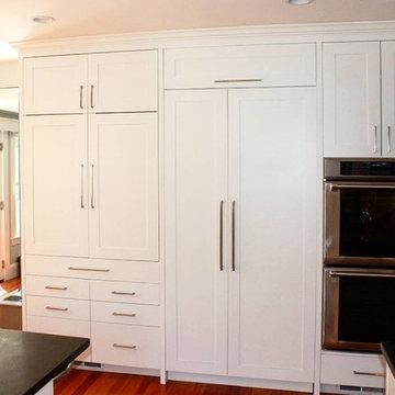 Billerica White Modern Kitchen with Island