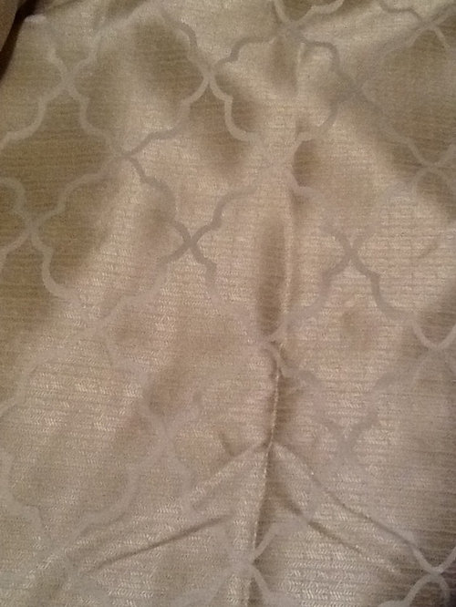 What wall color will go with a gold curtain?