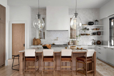 Kitchen - contemporary kitchen idea in Atlanta