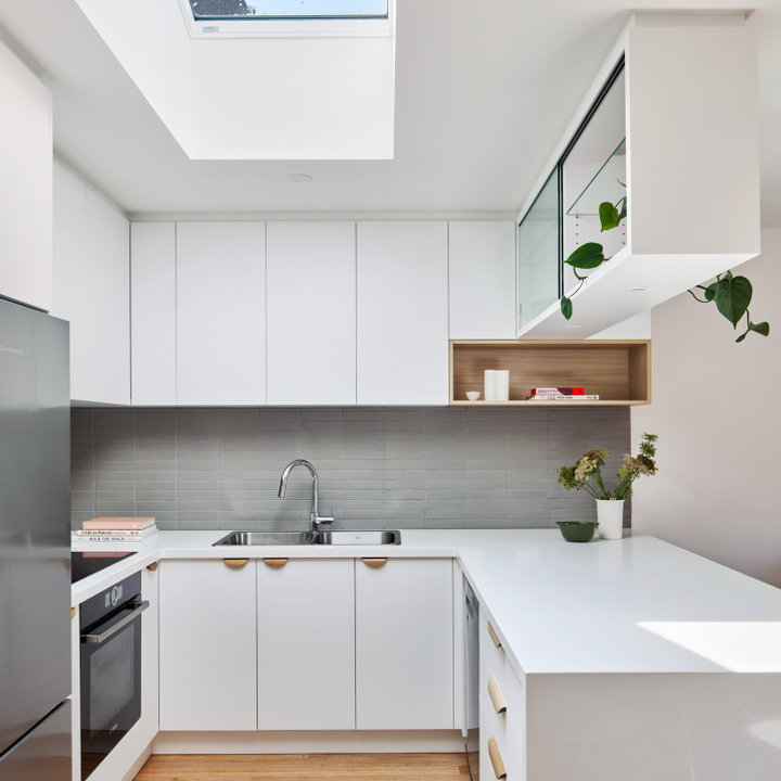 75 Beautiful U Shaped Kitchen Ideas Designs July 2025 Houzz AU 4f312bda03d5d81a 2326 W720 H720 B2 P0