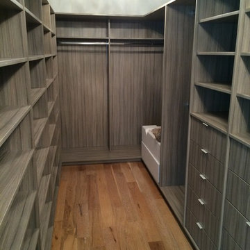 Walk in Closet by Metro Door USA