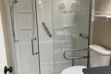 Example of a bathroom design in Seattle