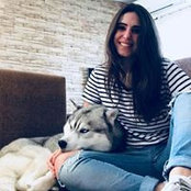 Ayu Taraborrellis foto