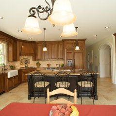 Kitchen island with columns to ceiling