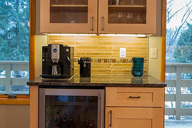 Kitchen photo in Cedar Rapids
