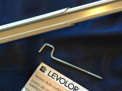 Locking An Adjustable Curtain Rod, Levolor Curtain Rod