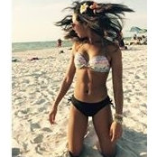 Alyssa Hews foto