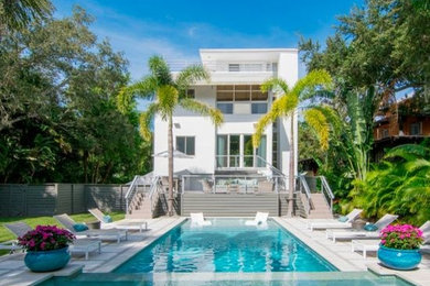 Inspiration for a transitional exterior home remodel in Tampa