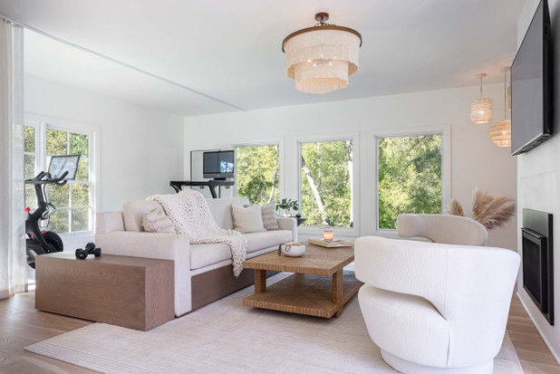 Beach Style Living Room by Kimberley Harrison Interiors