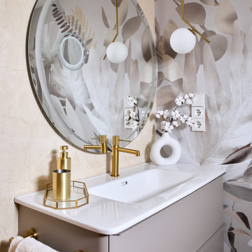 Cocina luminosa y baños atemporales