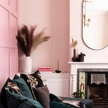 Pink lounge