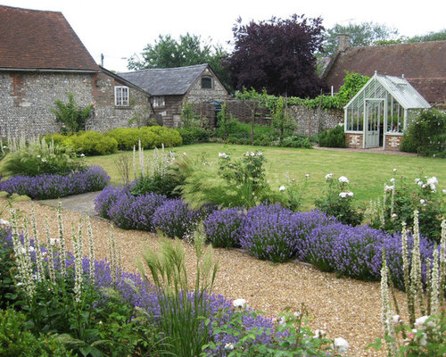 Best Farmhouse Landscape Design Ideas & Remodel Pictures ...